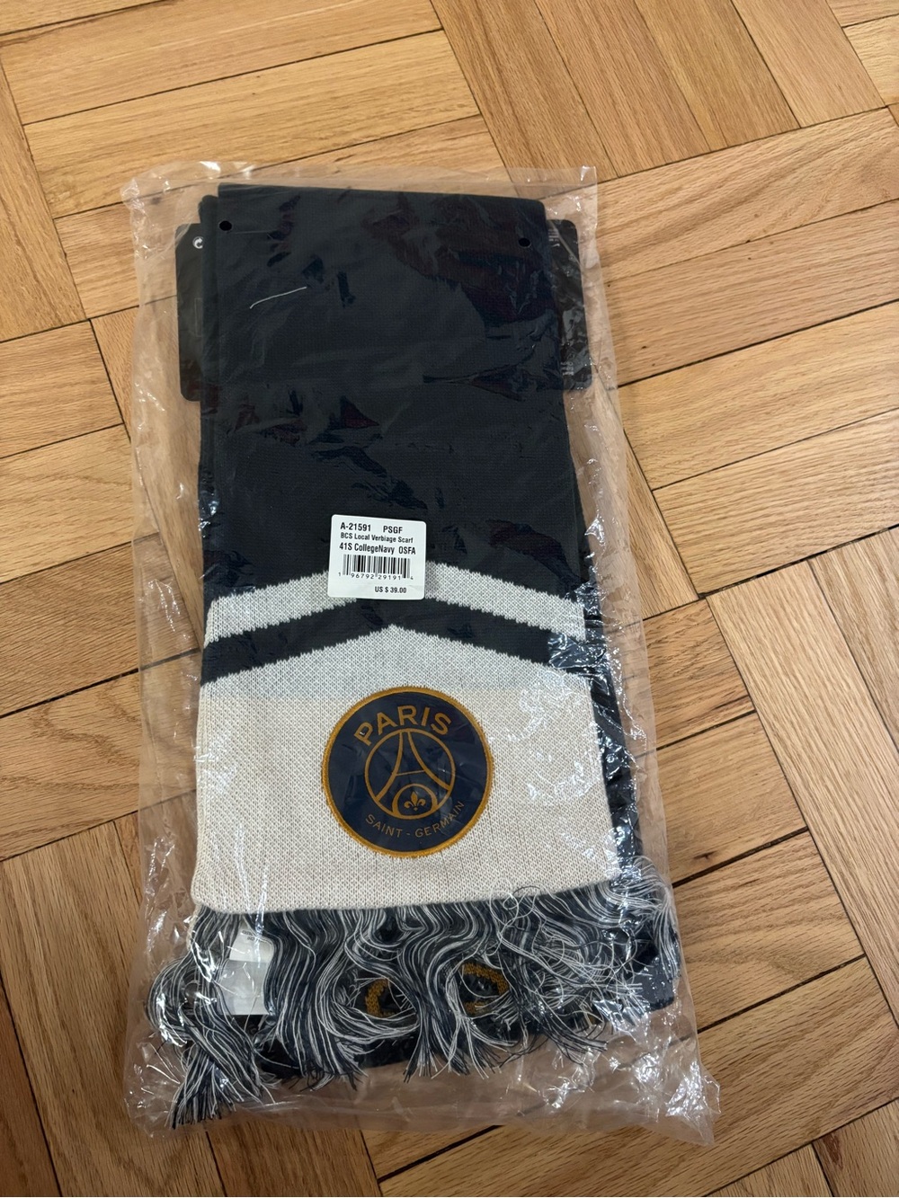 NWT NIKE Paris Saint-Germain Local Verbiage Scarf Unisex New Navy Blue